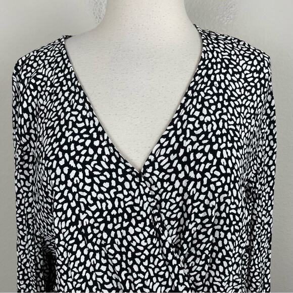 Talbots Black White Abstract Dot Partial Wrap Long Sleeve Top XL - Picture 10 of 10